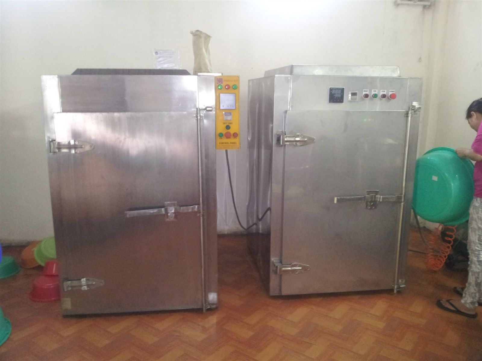 Tủ sấy chai lọ trong phòng thí nghiệm đạt Chuẩn GMP